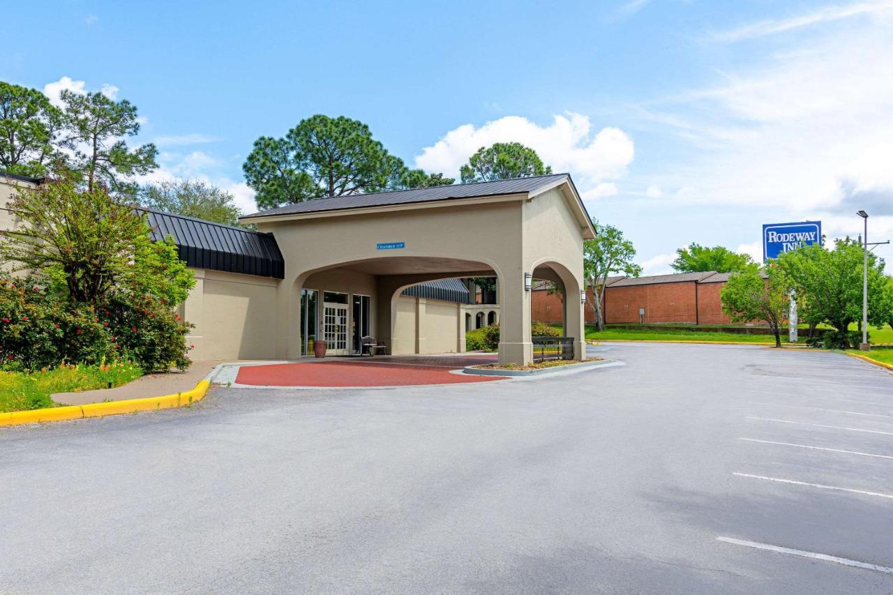 Rodeway Inn Huntsville Extérieur photo