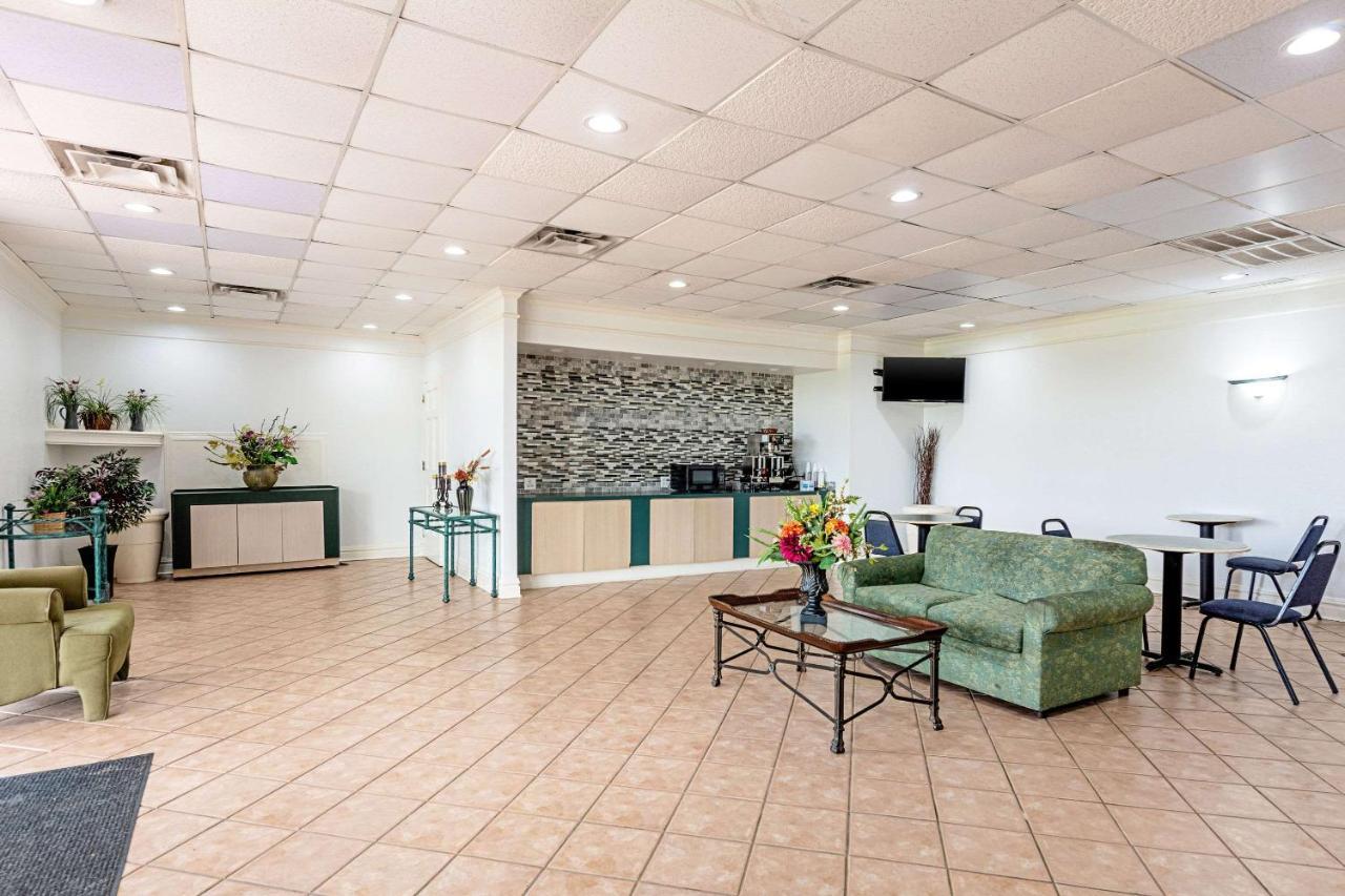 Rodeway Inn Huntsville Extérieur photo